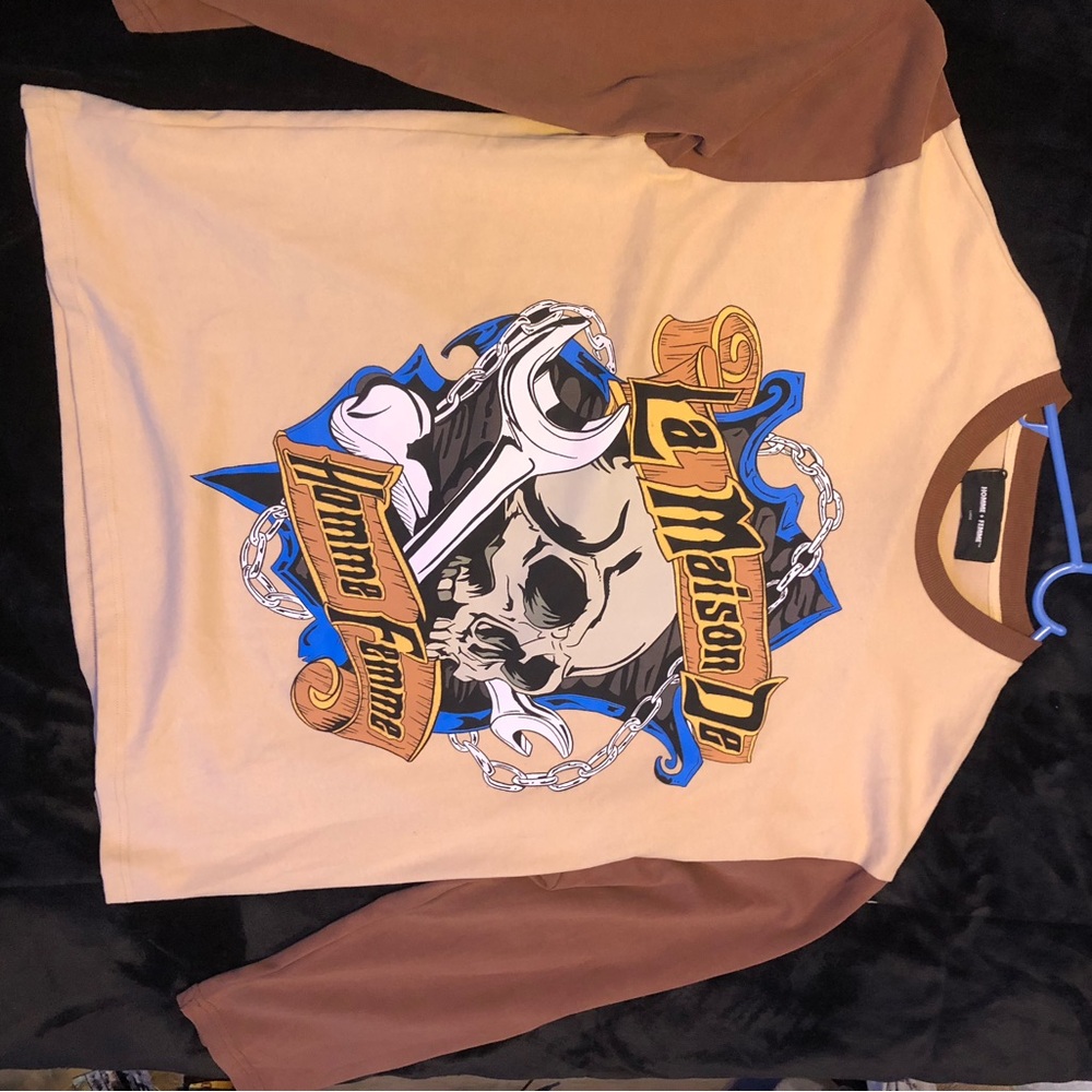 Graphic Long Sleeve Shirt with Skull Design